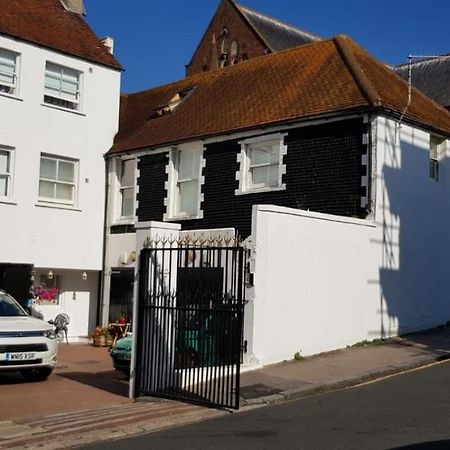 The Yard Brighton Bagian luar foto