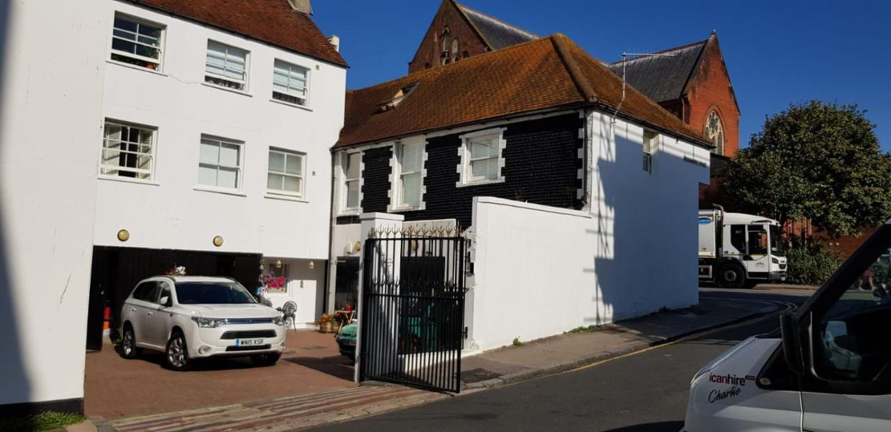 The Yard Brighton Bagian luar foto
